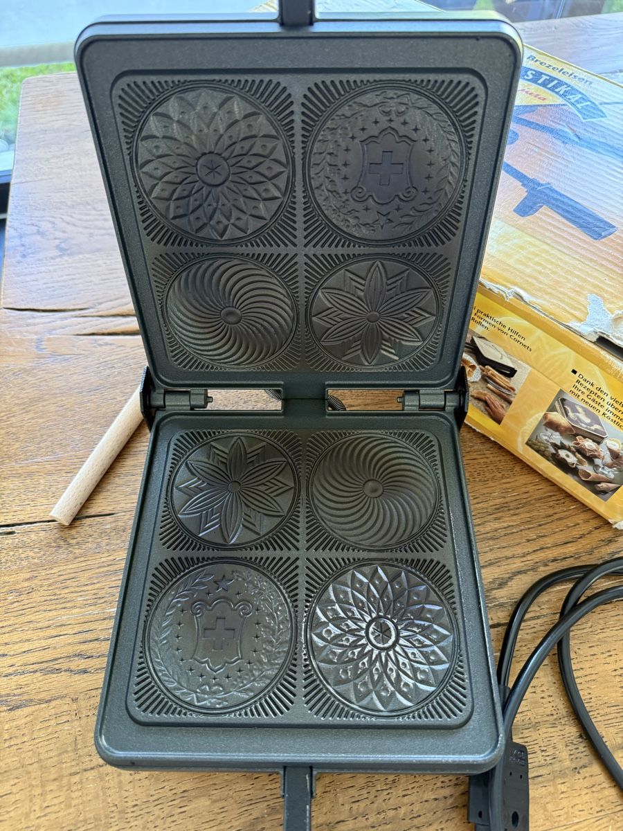 Jura Elettrodomestici da cucina: Fer à bricelets Jura Rustikal avec accessoires complets – Usato da Bulle venduto da psem1976 2