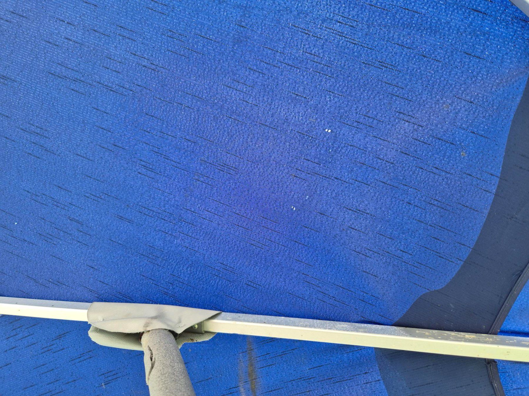 Sonnenschirme: Sonnenschirm blau – Gebraucht aus Stansstad von genovien 3