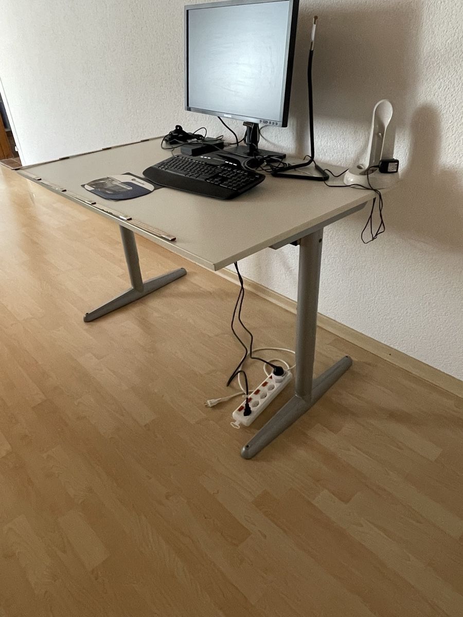 Schreibtische: Drawing Table height adjustable good condition – Gebraucht aus Luterbach von rol_j76h 5