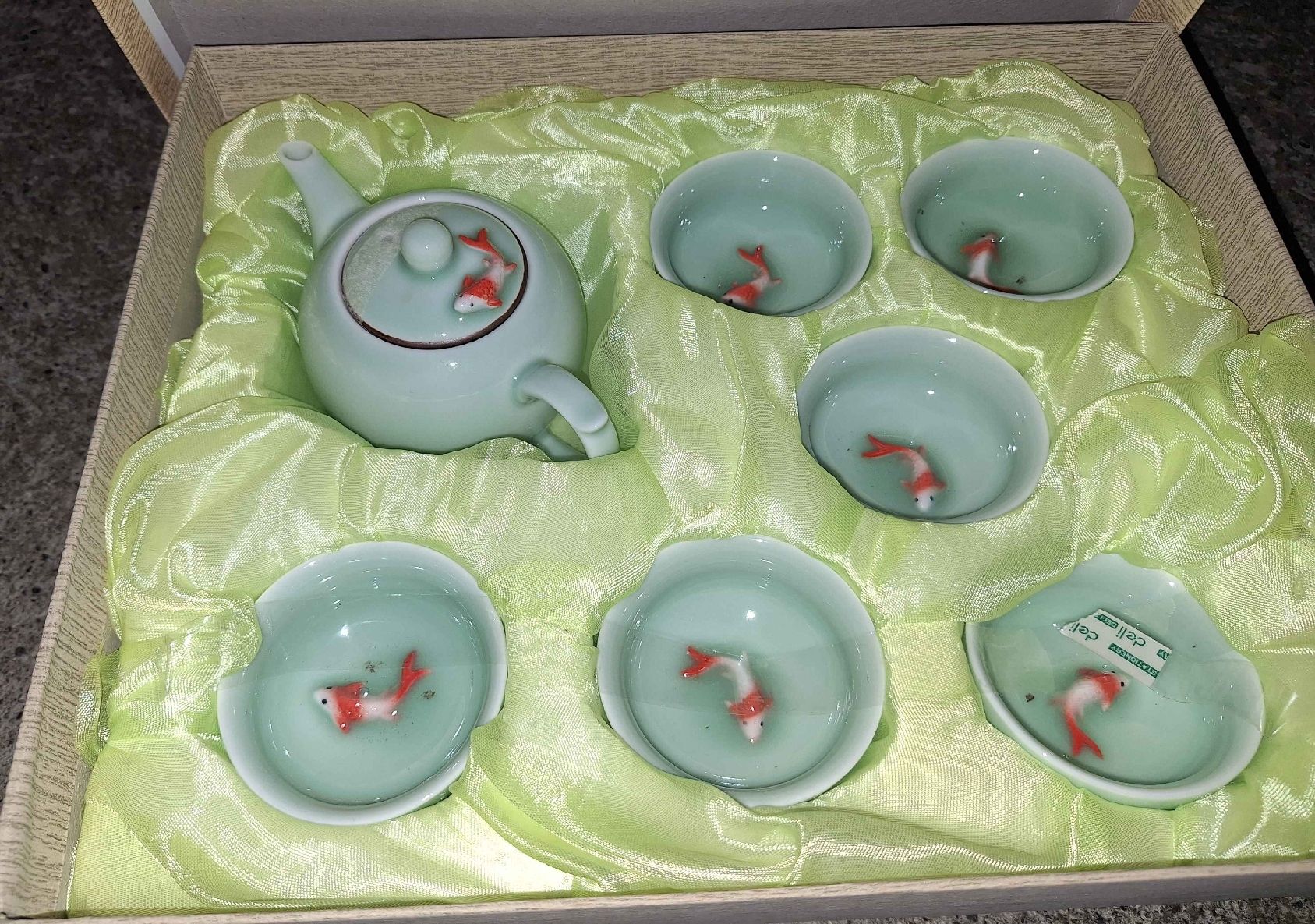 Set di piatti: Tee-Set mit Goldfischen - Ein Hauch von Asien! – Nuovo e nell'imballaggio originale da Stansstad venduto da Duracell__5