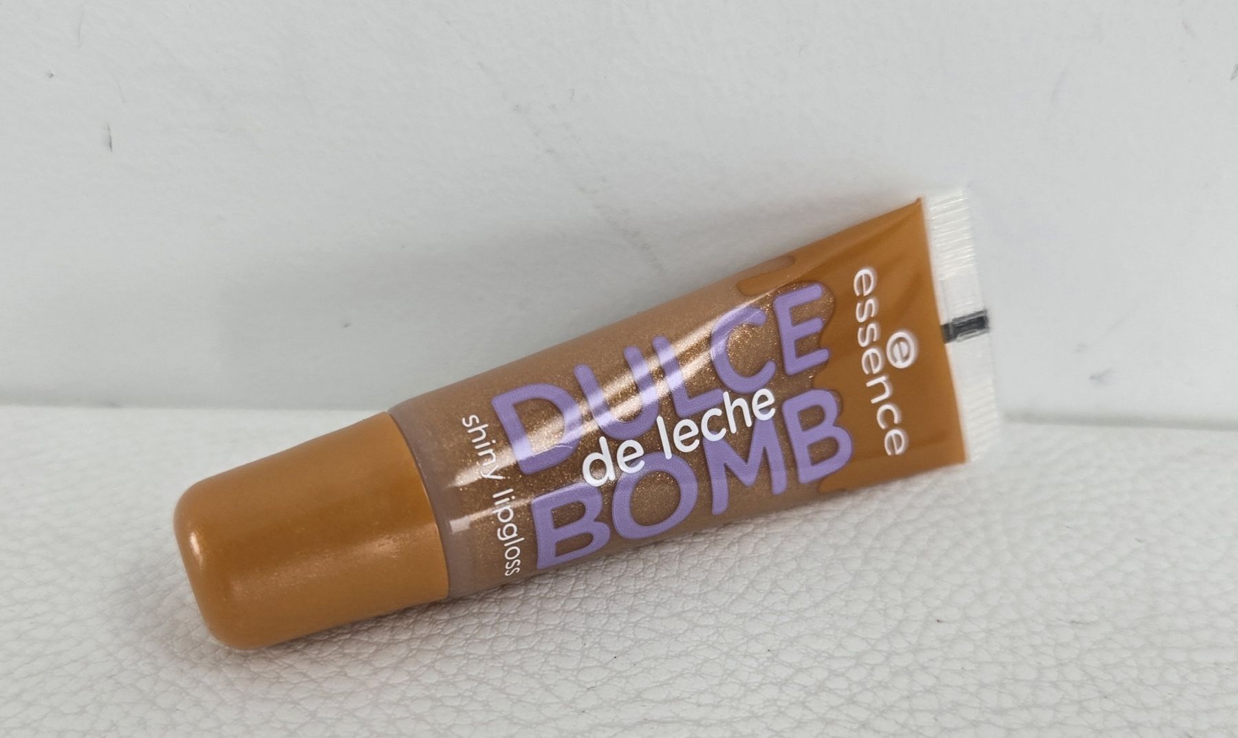 Make-up: Essence Dulce de Leche Bomb Lipgloss - Neu – Nuovo e nell'imballaggio originale da Sarmenstorf venduto da Lunares_Mare
