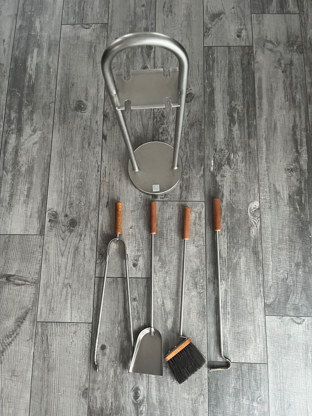 Camini: Kaminbesteck 4-teilig von Hase – Usato da Hombrechtikon venduto da Rachael0 1