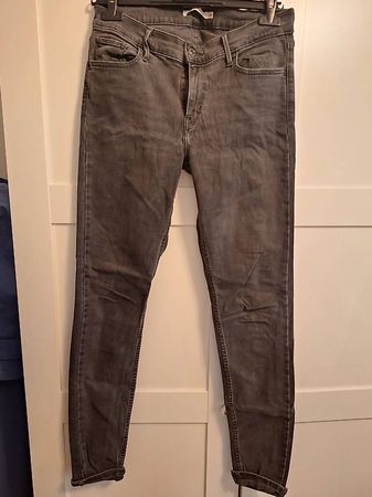 Levi's 710 Super Skinny Jeans