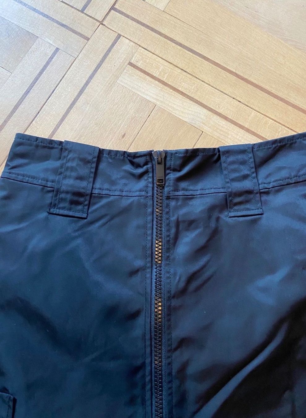 Ganni Röcke: GANNI Recycled Nylon Midi Rock 36 – Gebraucht aus Zürich von Sale_Zu 4