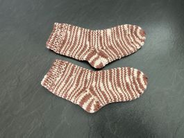 Handgestrickte Kinder-Socken Gr. 24/25 Fusslänge 15 cm