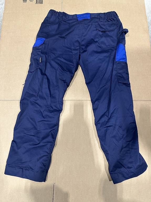 Hosen: Neu: Arbeitshosen Gr. 56 – Neu und originalverpackt aus Oberhasli von alexandrawuerzburger