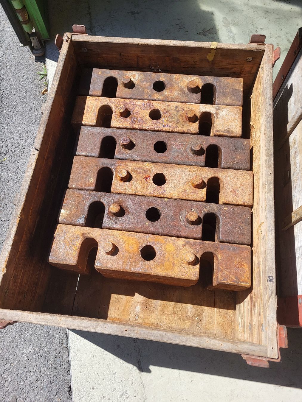 Parti di macchinari per lavorazione del terreno: Frontgewicht ca 360 kg – Usato da Giswil venduto da Hans83