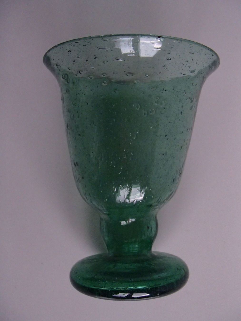 Bicchieri: 1960THIES GRÜNES GLAS MIT LUFTBLASEN – Usato da Schöfflisdorf venduto da pullux 3