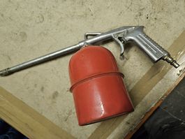 DRUCKLUFT-SPRITZE,ab 20-.