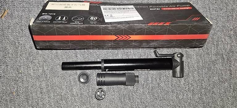 Pompe: Fahrradpumpe mit Velo-Multitool/Werkzeugset im Griff – Nuovo (secondo la descrizione) da Kleindöttingen venduto da vas_nps6 3