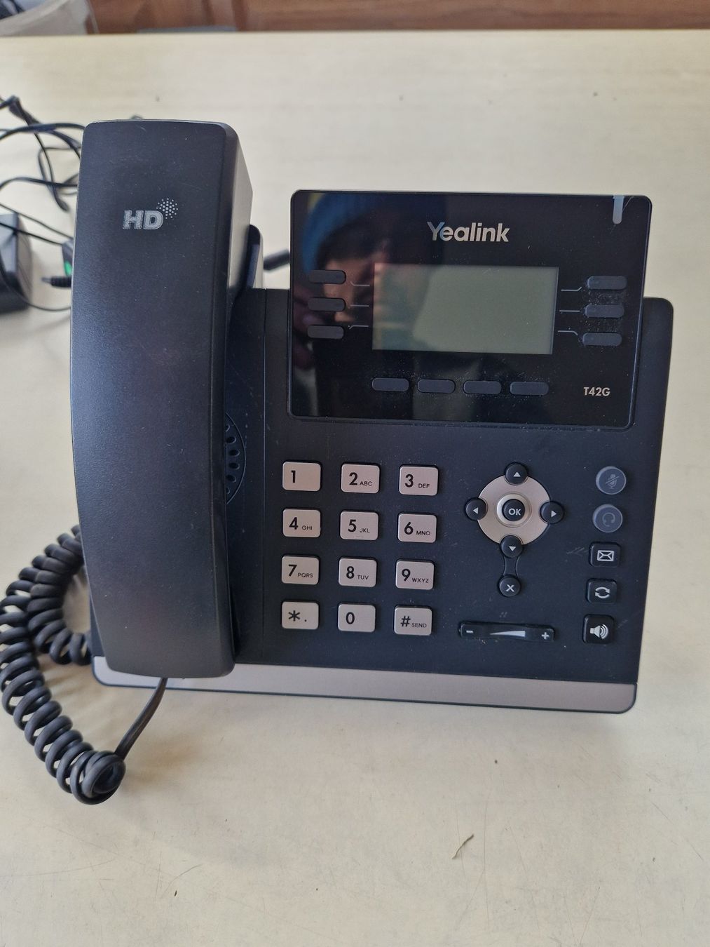 Yealink Telefone: zwei Telefone Yealink T42G – Gebraucht aus Gampelen von Schmidi887 2