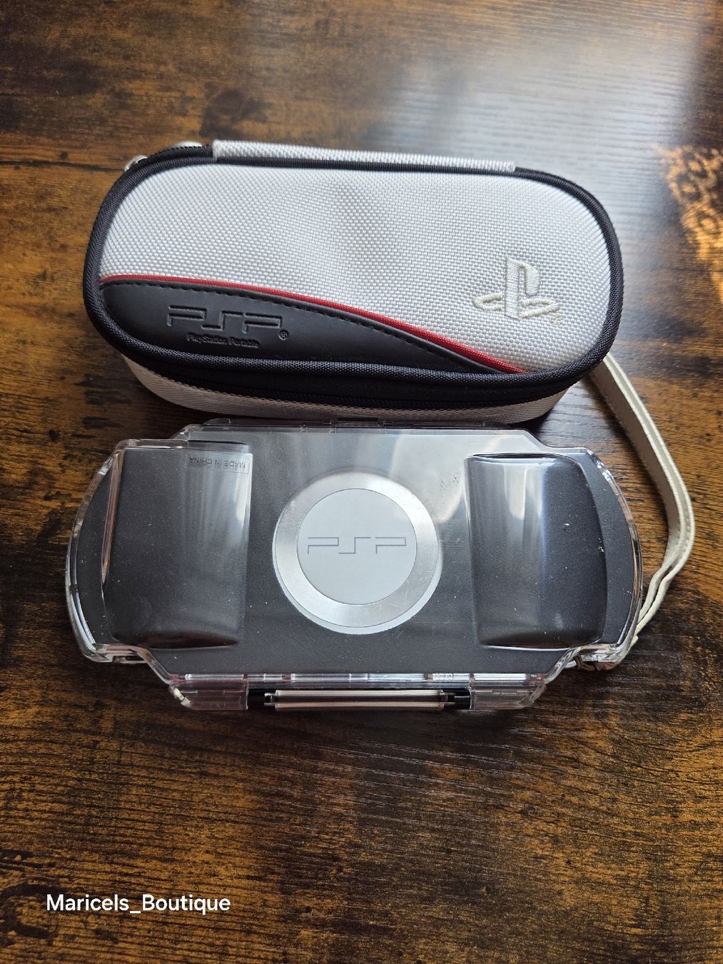 Sony Konsolen: Sony PSP Console - FOR PARTS / DEFECTIVE - Includes Case – Defekt aus Winterthur von Maricels_Boutique 5