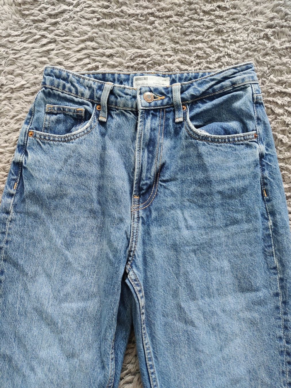 Bershka Jeans: Bershka Mom Jeans – Usato da Pieterlen venduto da Saemelili 1