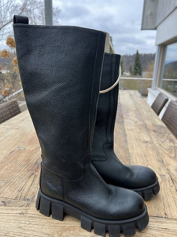 Scarpe da donna: Lederstiefel Gr 39 – Usato da Nürensdorf venduto da and_pxp5