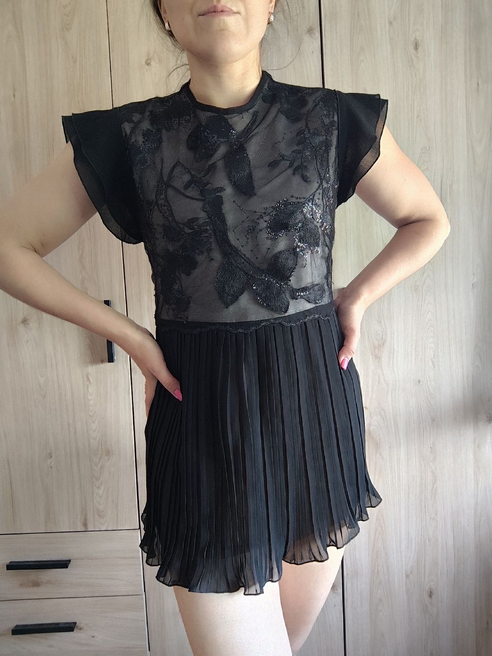 Tops: Black Lace Pleated Top with Sequins Size S – D'occasion à Mägenwil par VintageGirly 3