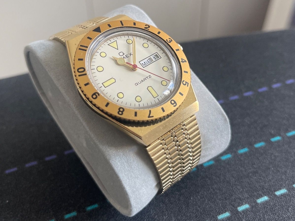 Timex Uhren: Timex Q Quartz Gold – Gebraucht aus Sempach von ADR1AN0