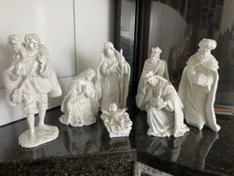 Krippe mit 7 Figuren 30cm, vintage weiz