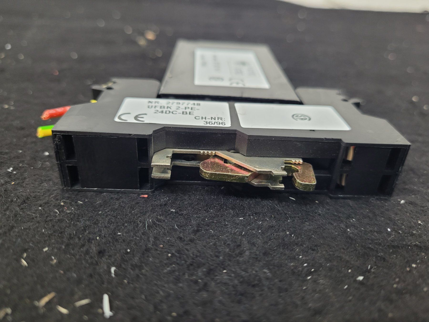Phoenix Contact Elektronikbauteile: Phoenix Übersapnnungsschutz UFBK 2-PE / 24V DC – Gebraucht aus Vitznau von Night-Fire 4