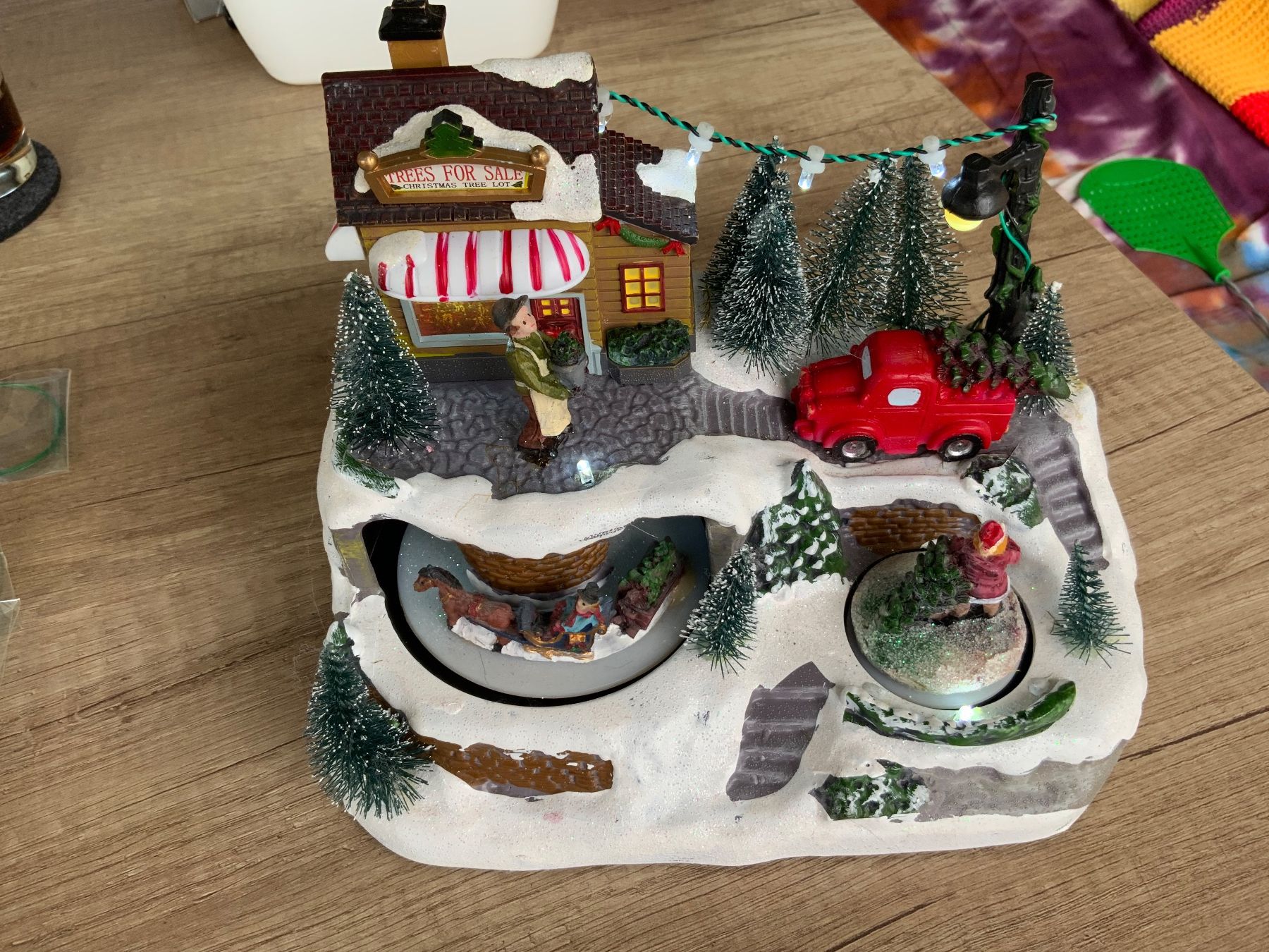 Toutes les décorations: Weihnachtsdekoration mit Musik – D'occasion à Schübelbach par Hecht11.