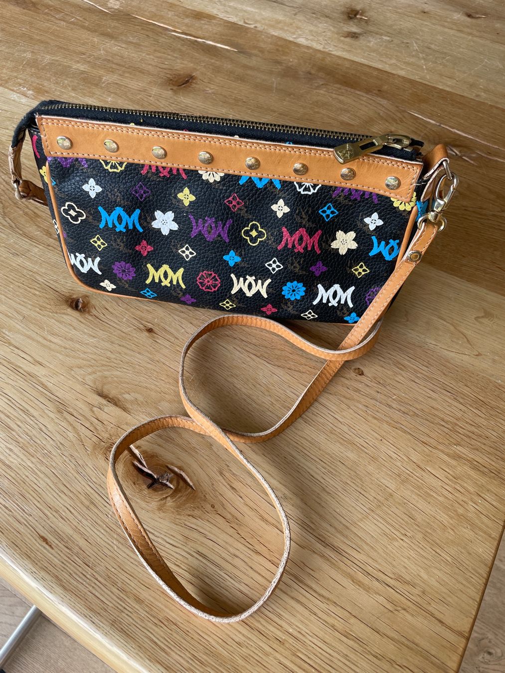 Taschen für Damen: Mollerus Umhängetasche Einzelstück – Gebraucht aus Samedan von Ladina2010 2