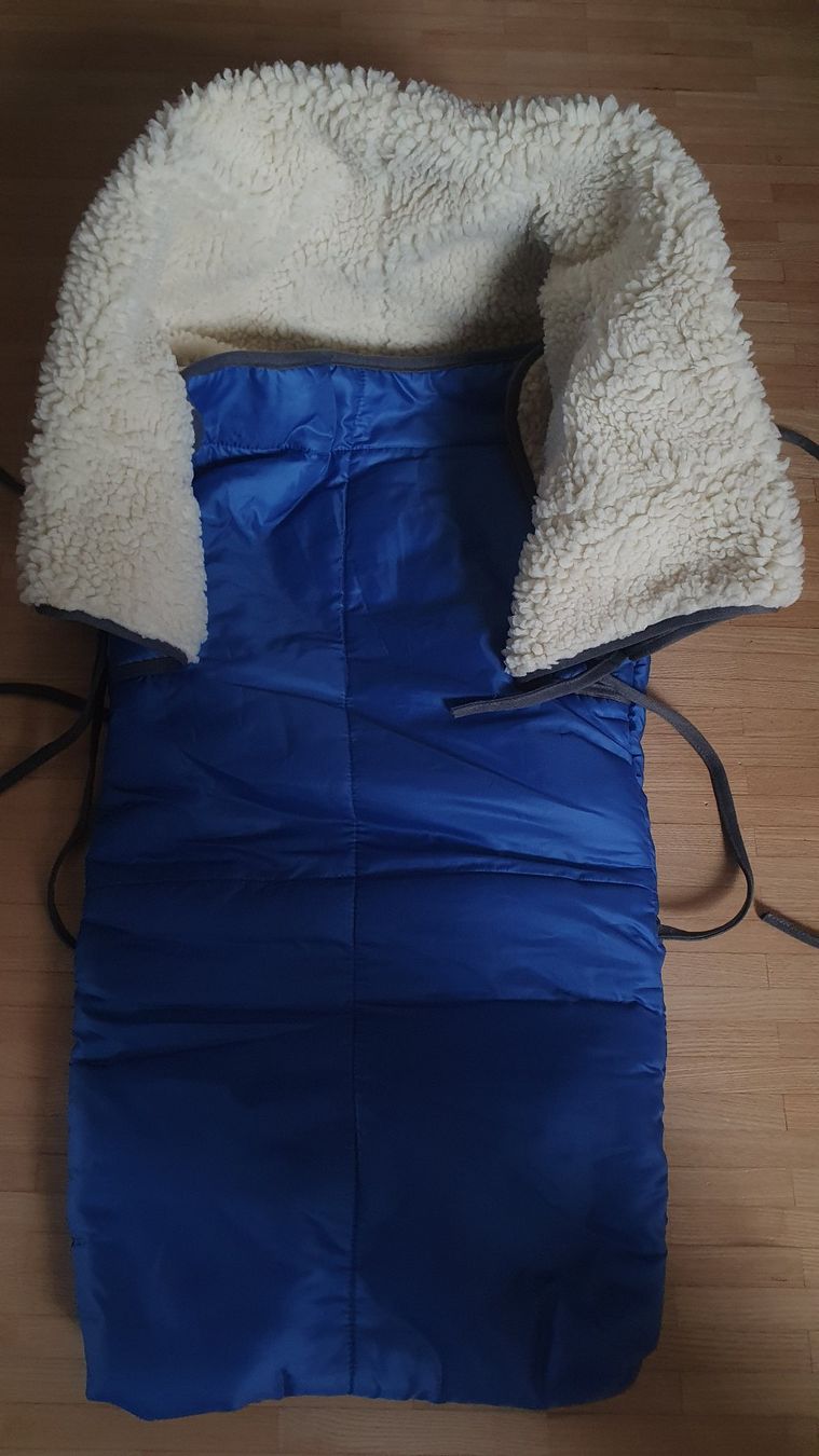 Schlitteln: Schlittensitz aus Holz mit Schlittensack – Gebraucht aus St. Gallen von Kinderboerse 9