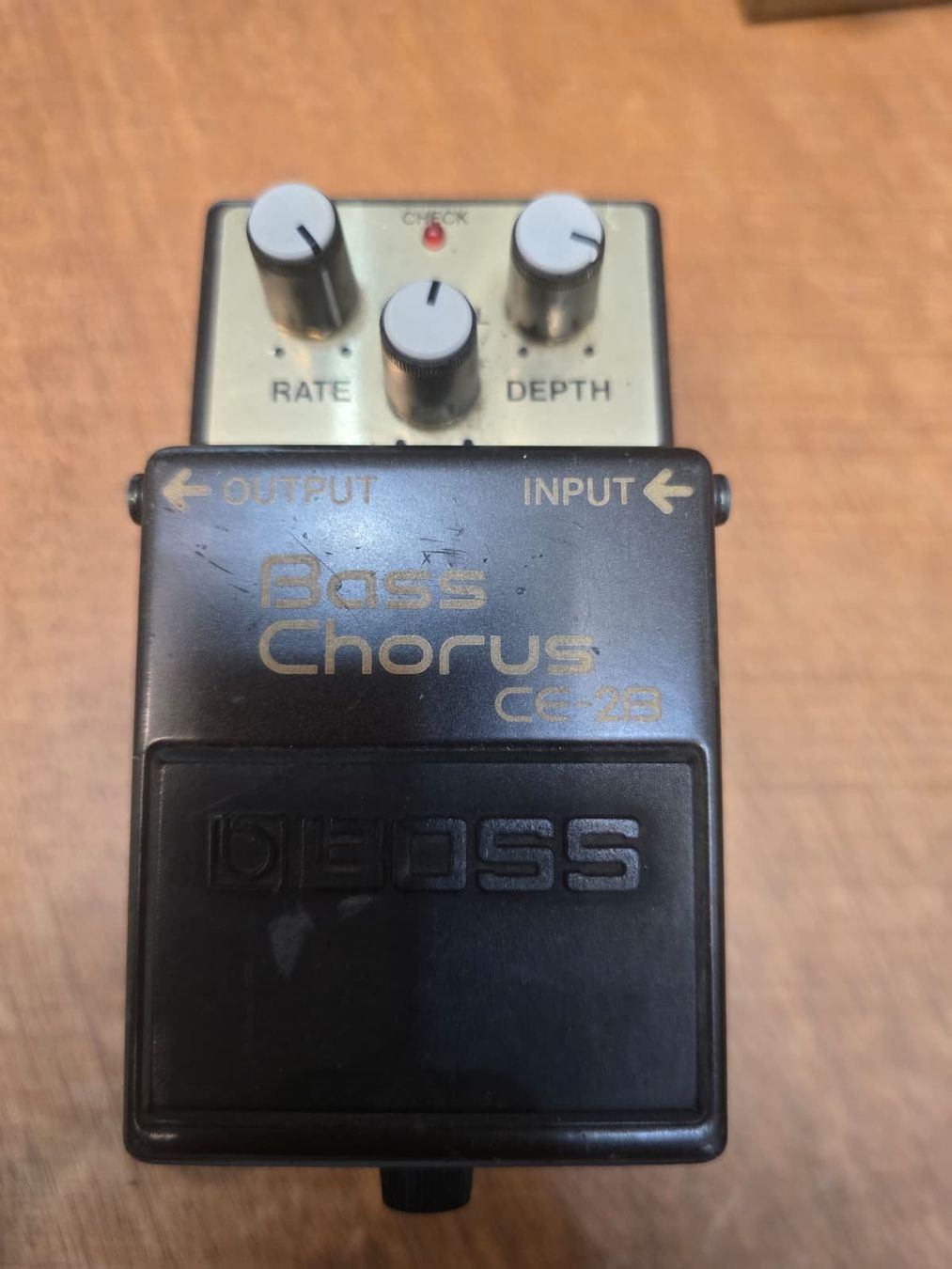Strumenti musicali: Boss CE-2B Bass Chorus – Usato da Genève venduto da bil_y5g7