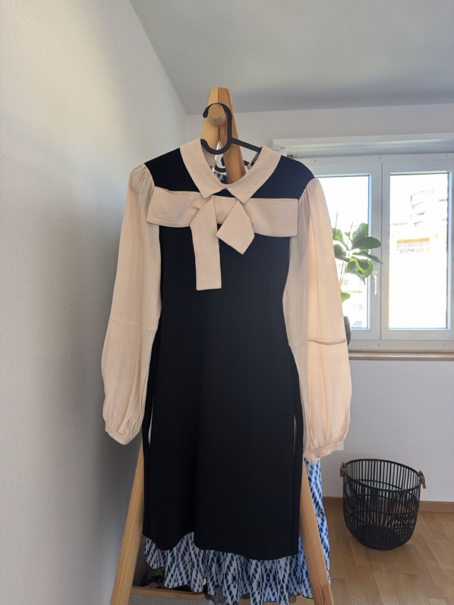 Vestiti: Designer Kleiderpacket Gr. S – Usato da Zürich venduto da sar_lv2d 1