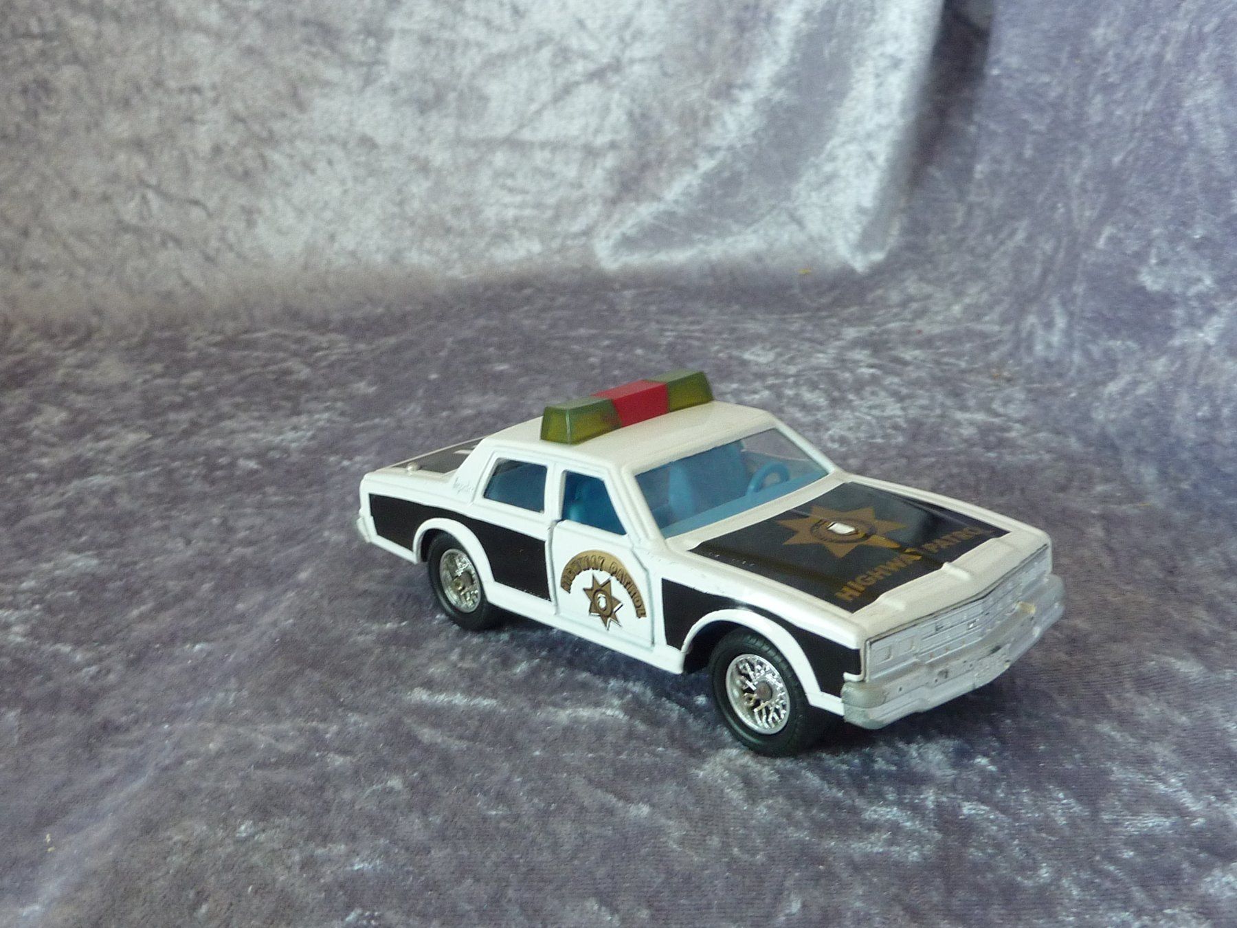 Chevrolet Modellini d'auto: Chevrolet Caprice Highway Patrol – Usato da Dürrenäsch venduto da modellautos4you 3