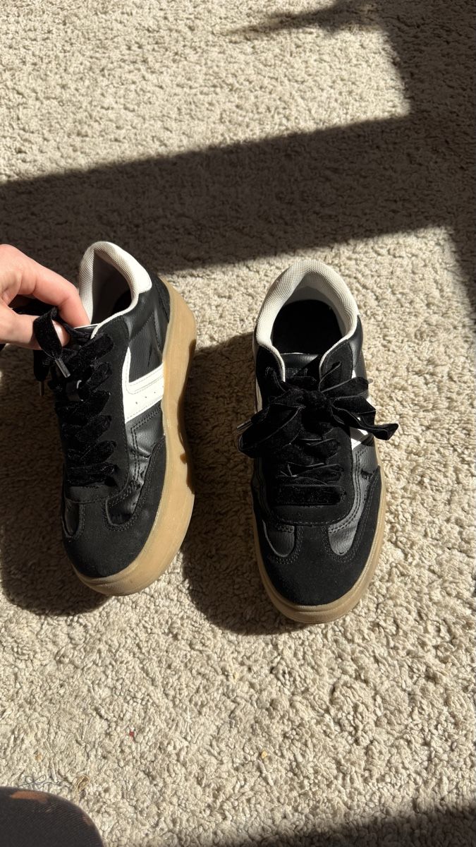 Bershka Scarpe da donna: Bershka Turnschuhe Größe 37. – Usato da Arbon venduto da mau_52qv 4