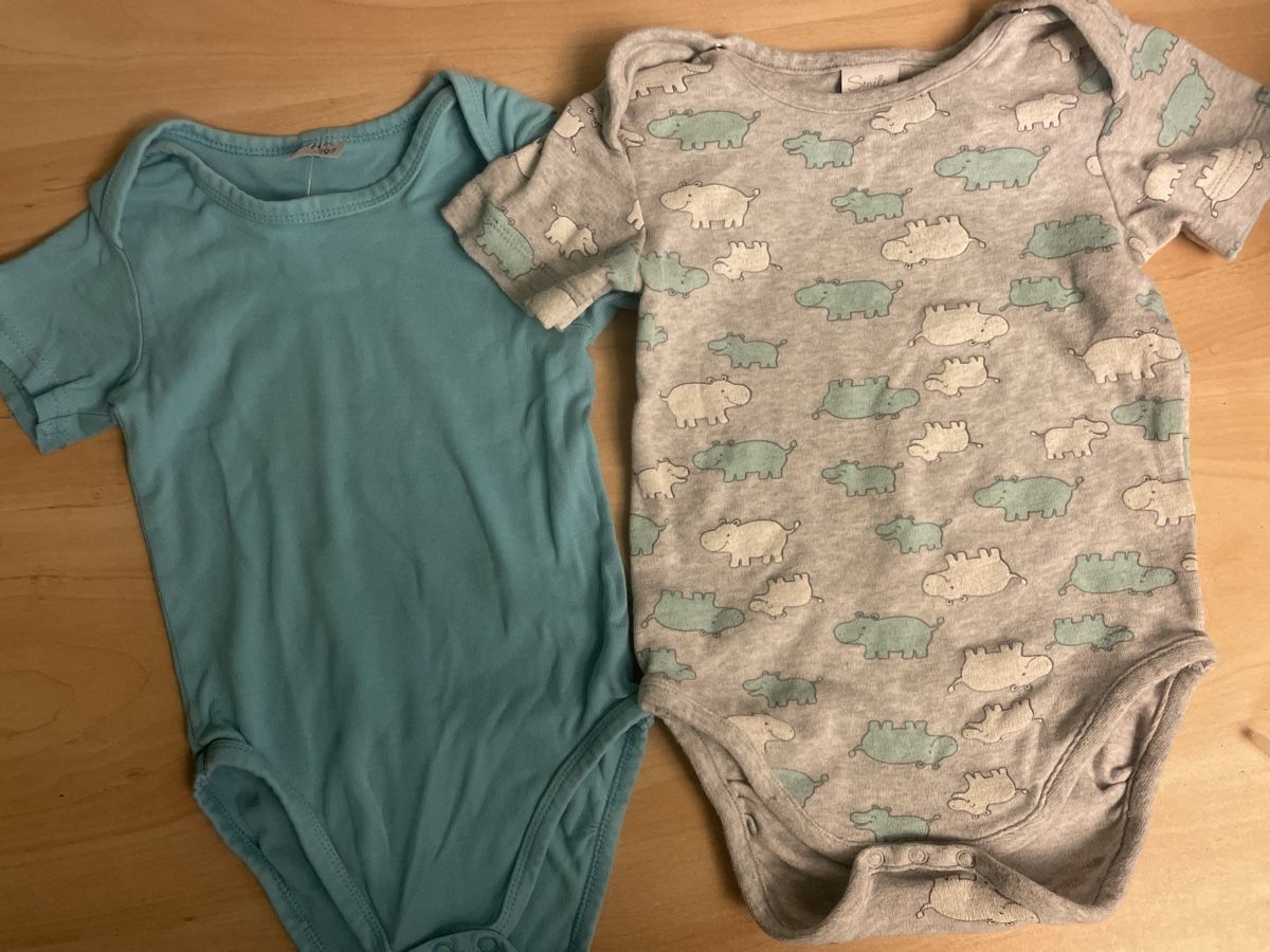 Migros Biancheria intima: 2 Migros Body kurzarm Grösse 86/92  Baumwolle – Usato da Obergerlafingen venduto da cabo4