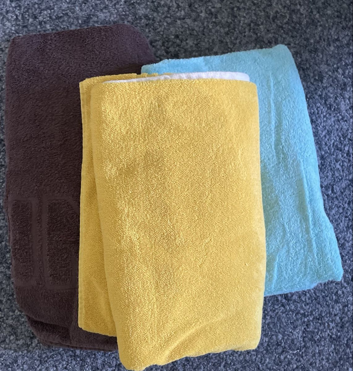 Serviettes de bain: 3 Badetücher gebraucht, für Sauna oder Strand – D'occasion à Au ZH par Jaggy4