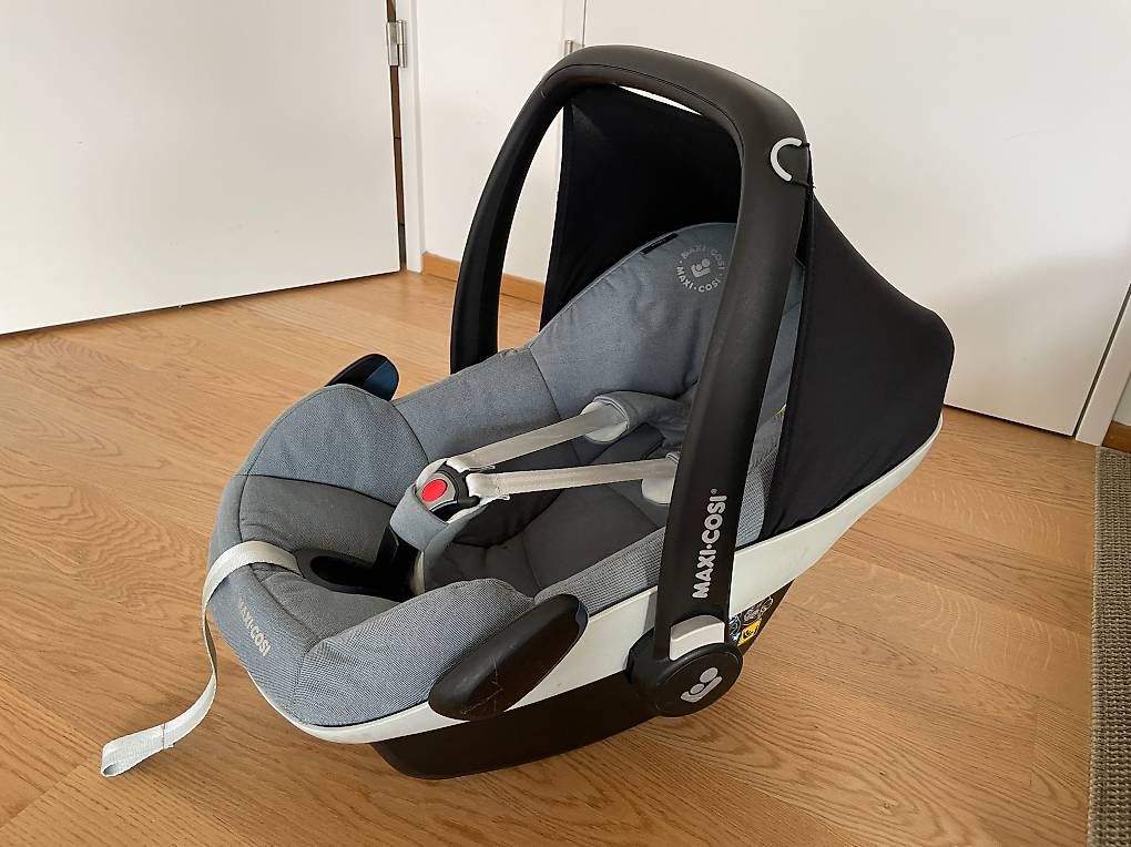 Maxi-Cosi Auto-Kindersitze: Maxi-Cosi Pebble Pro i-Size Babyschale mit oder ohne Station – Gebraucht aus Affoltern am Albis von krigedikrass