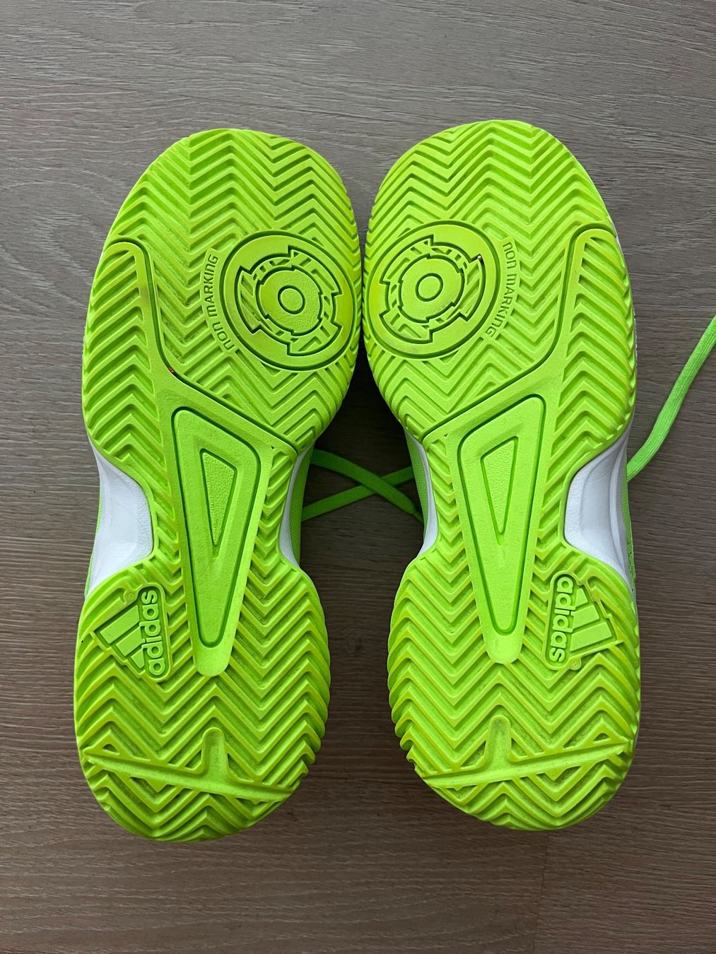 Adidas Chaussures garçon: Sneakers ADIDAS, p. 37 – D'occasion à Corteglia par Lalapimpi 2