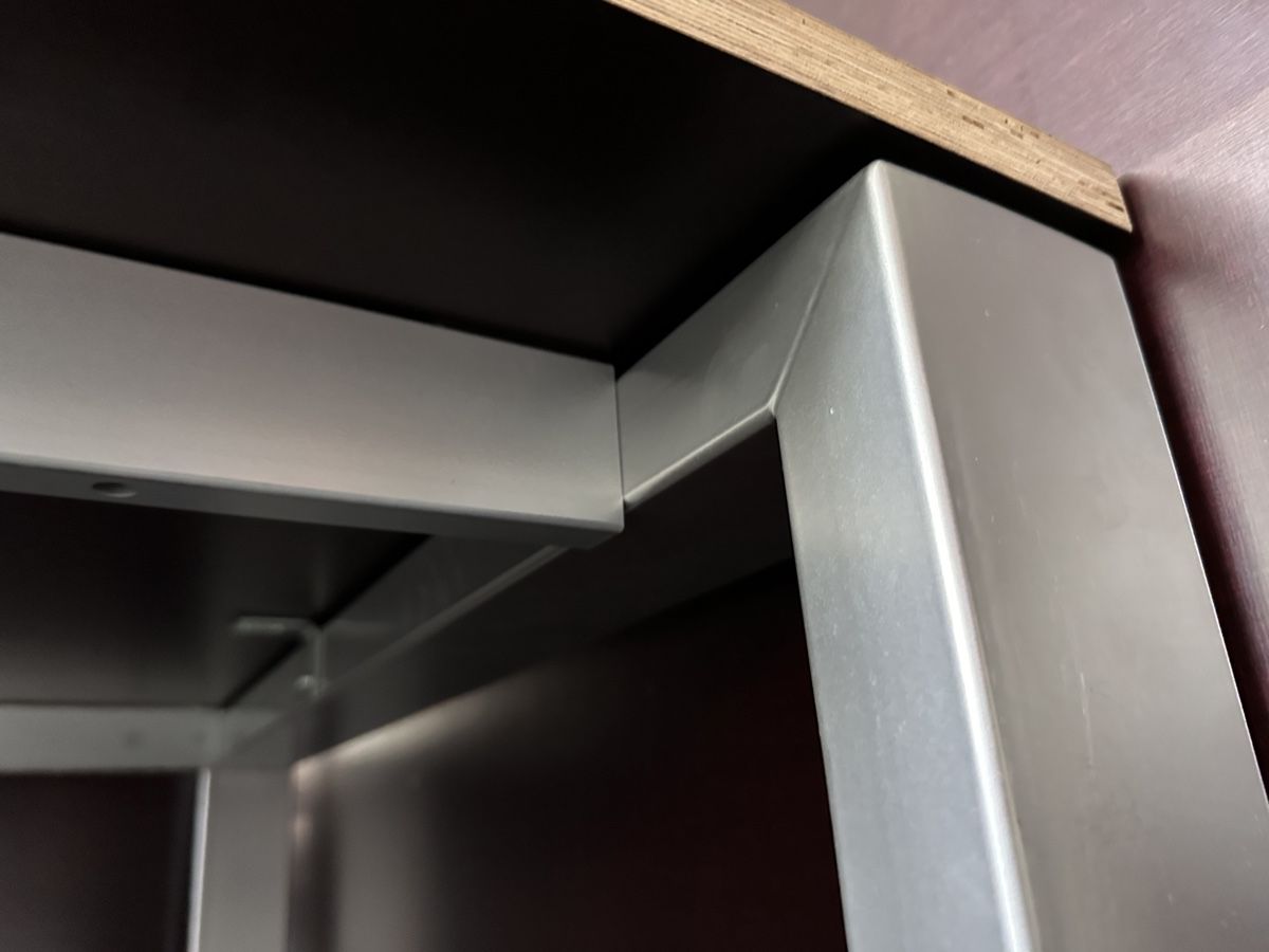 Schreibtische: Grosse Büroarbeitstische – Gebraucht aus Luzern von AK64 2