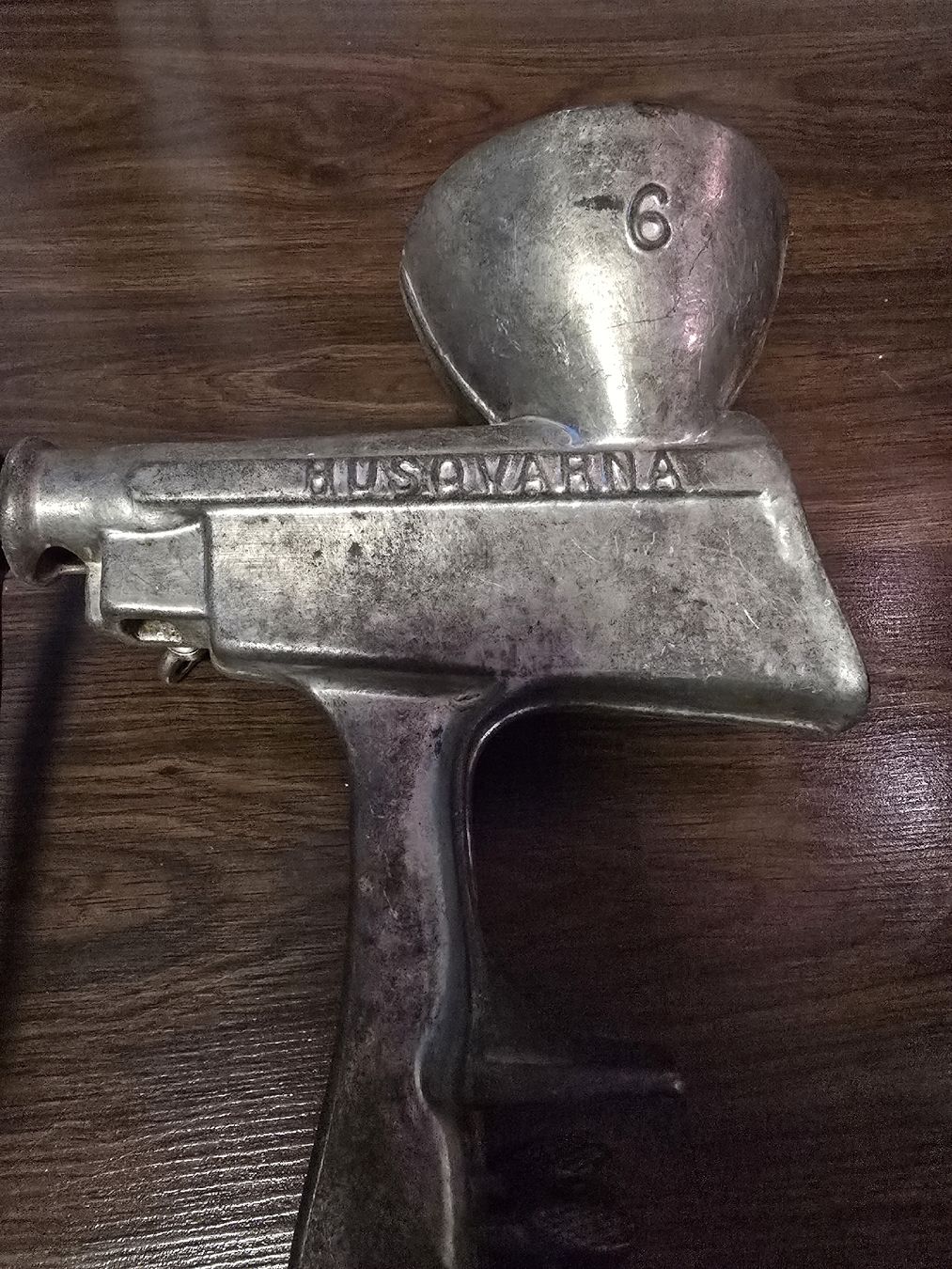 Elettrodomestici da cucina: Vintage Husqvarna Apple Grinder, Fruit Press, Sauce Maker – Usato da Baden venduto da swiss-alps 2