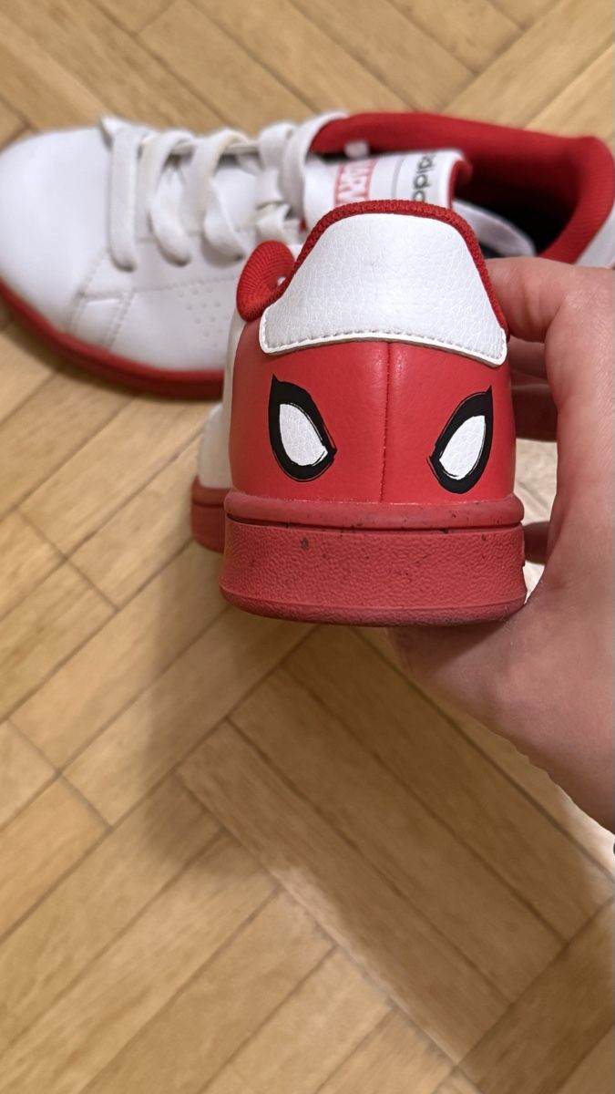 Adidas Scarpe da uomo: Sneaker Adidas Marvel 30 – Nuovo (secondo la descrizione) da Genève venduto da fra_v2zs 2