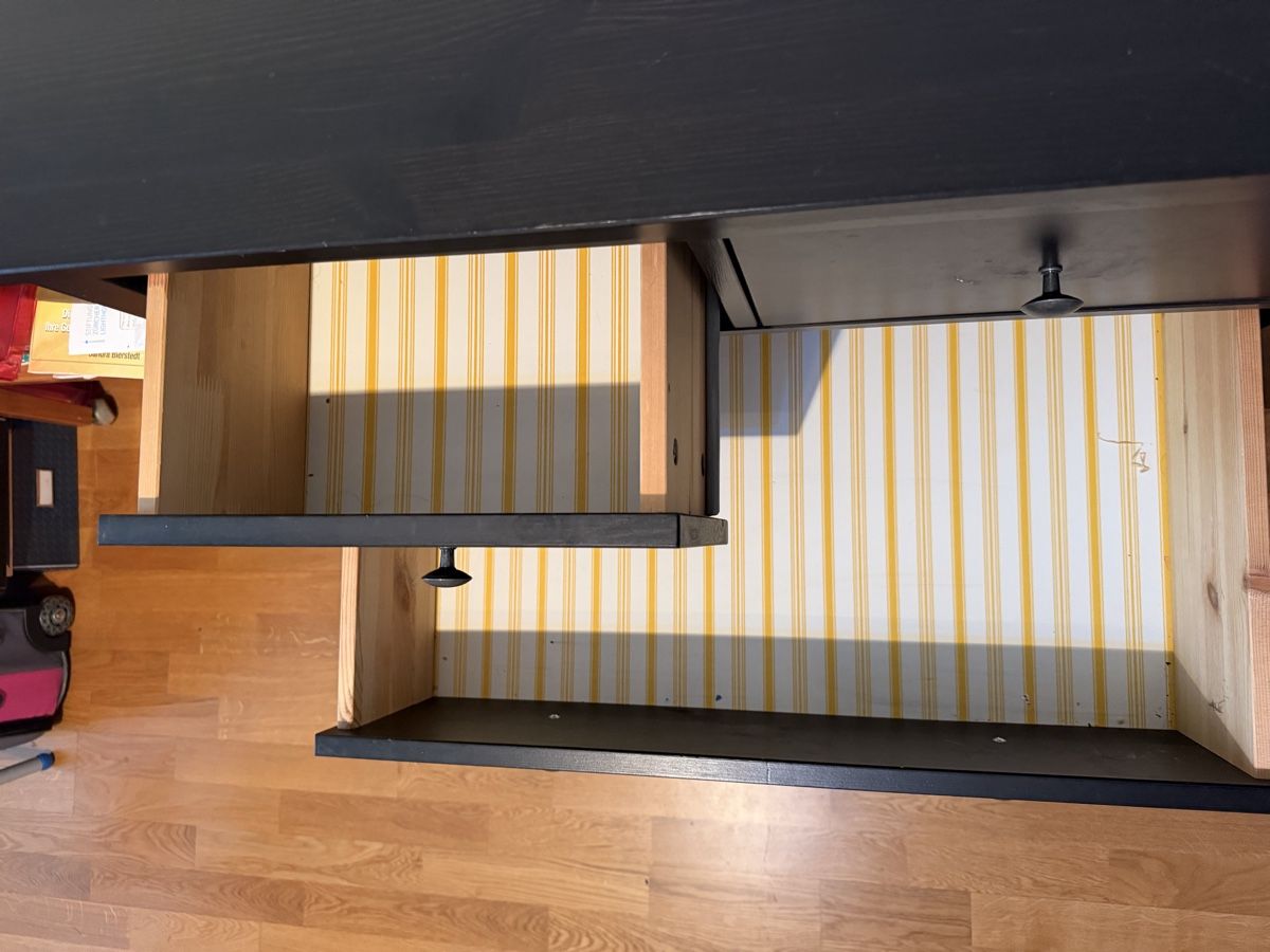 Ikea Cassettiere: Hemnes Kommode (Ikea) schwarz – Usato da Zürich venduto da Riiinchen 2