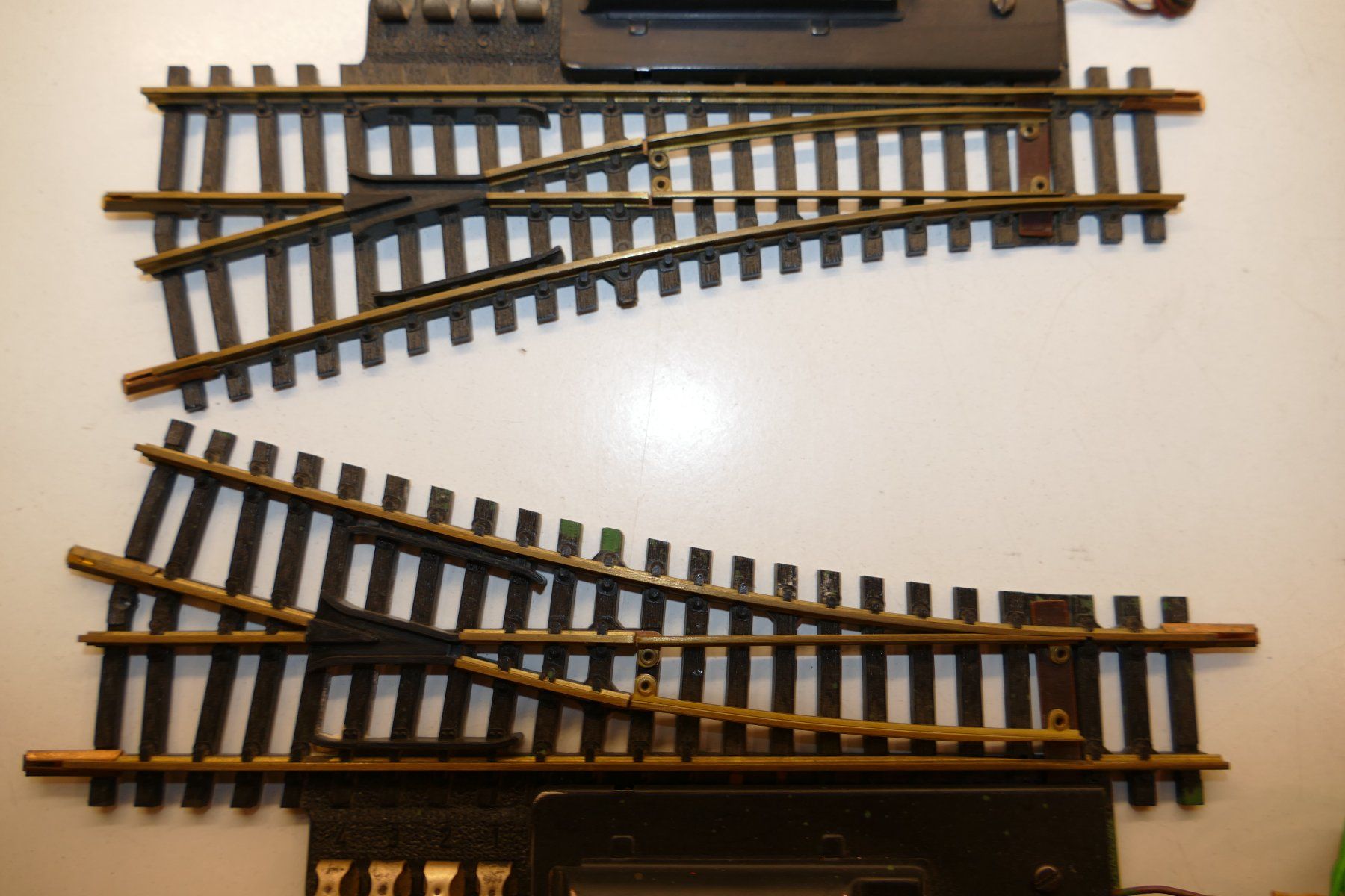 Fleischmann Modellini di ferrovie: Fleischmann H0: Elektrisches Weichenpaar Einheit 2 – Usato da Niederhasli venduto da rail-duerst 2