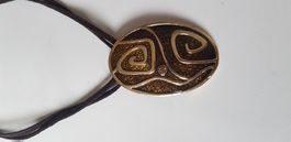 Collier fantaisie design artistique