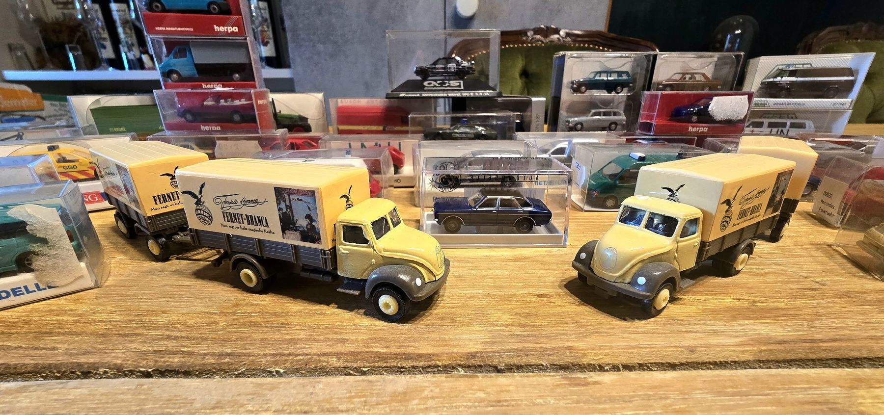 Modellini d'auto: Konvolut Modellautos 1:87   – Nuovo e nell'imballaggio originale da hinwil venduto da Perlinchi 1