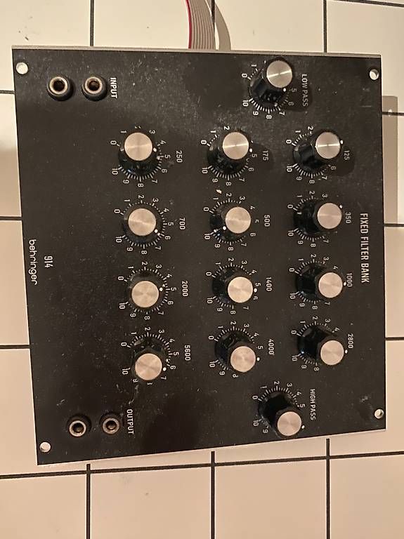 Musikinstrumente: Behringer 914 Fixed Filter Bank  – Gebraucht aus Bonstetten von ch22386