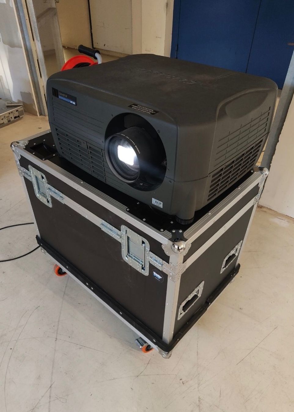 Proiettori: Beamer Christie DS + 8K – Usato da Luzern venduto da mllu01 3