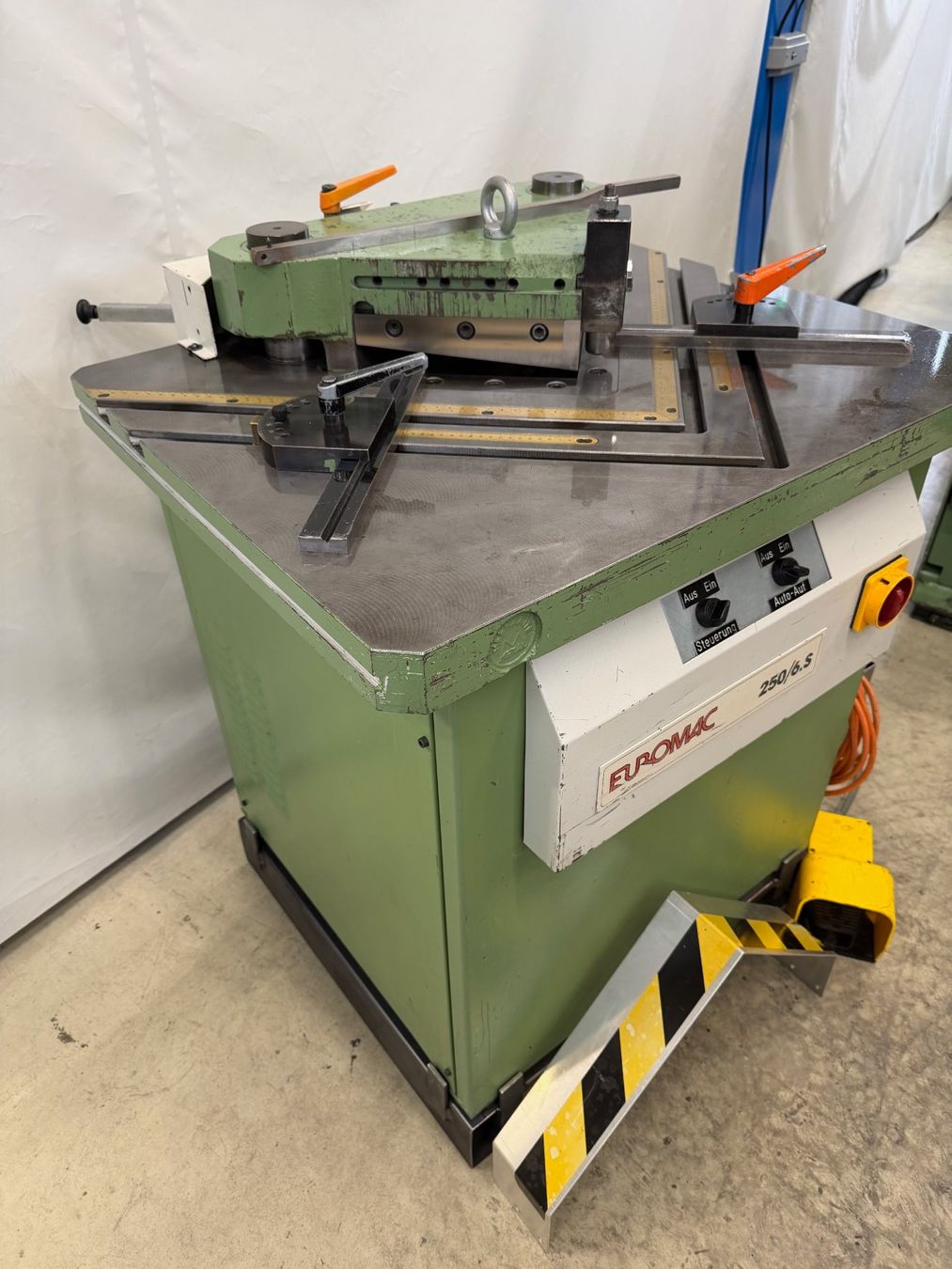 Alle Maschinen: Auklinkmaschine Euromac 250 / 6 – Gebraucht aus Lengnau AG von khuberag 2
