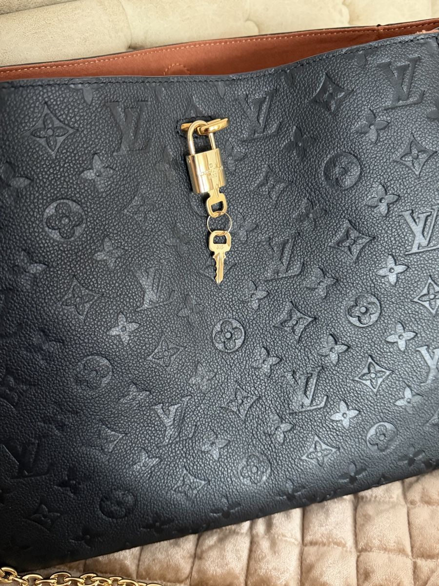 Louis Vuitton Borse da donna: Louis Vuitton Anytime MM – Usato da Subingen venduto da terli 8