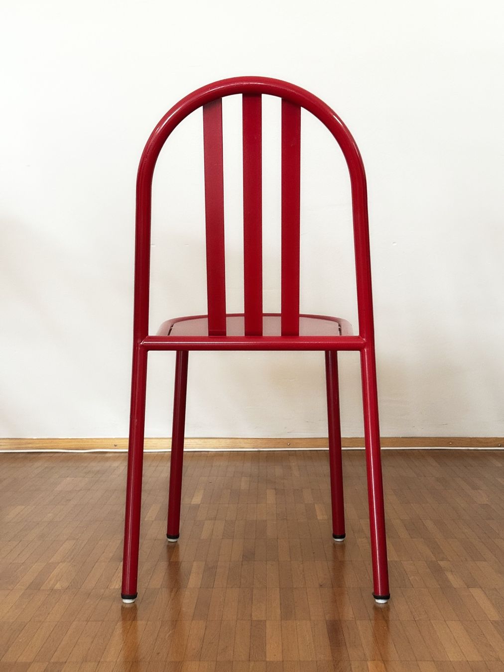 Sedie: Robert Mallet Stevens Design Stuhl Stapelstuhl rot – Usato da Luzern venduto da item 3