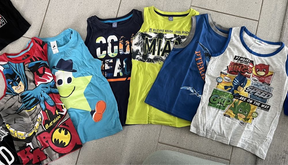 T-Shirt Set (Gebraucht) in Jona für CHF 1 – mit Lieferung auf Ricardo ...