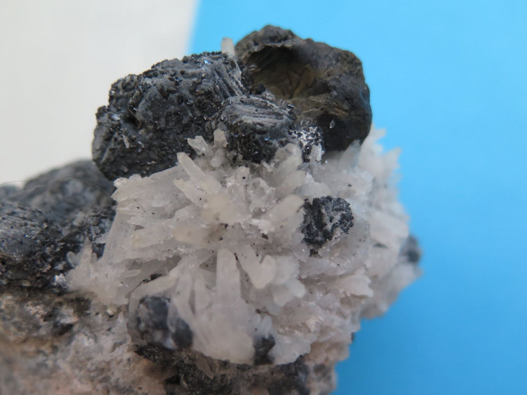 Minerali & Pietre curative: Quarz Bleiglanz mit Seligmannit Stufe ca. 1055 gr. – Usato da Schaffhausen venduto da Yamakana51L8736OQ8 7