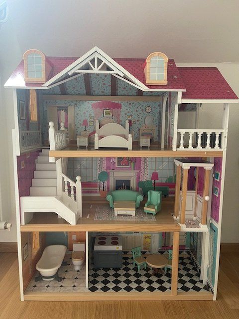 Case e mobili per bambole: Puppenhaus – Usato da Basel venduto da PinkPong