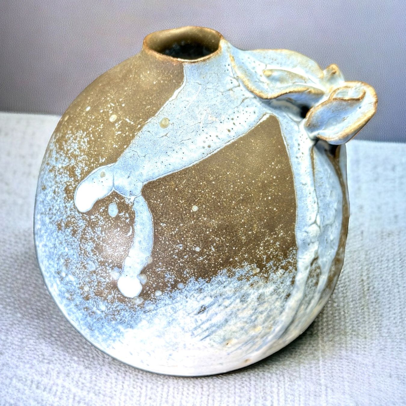 Vasen & Gefässe: Vase en grés d'art émaillé motif végétal – Gebraucht aus Morges von vintix