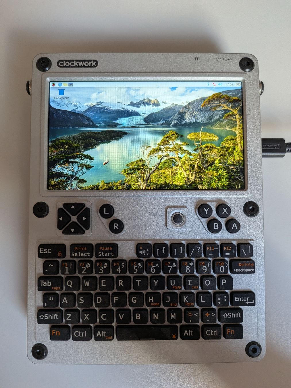 Palmari: Clockwork uConsole Handheld Computer Linux neuwertig – Usato da Langendorf venduto da and_2fht